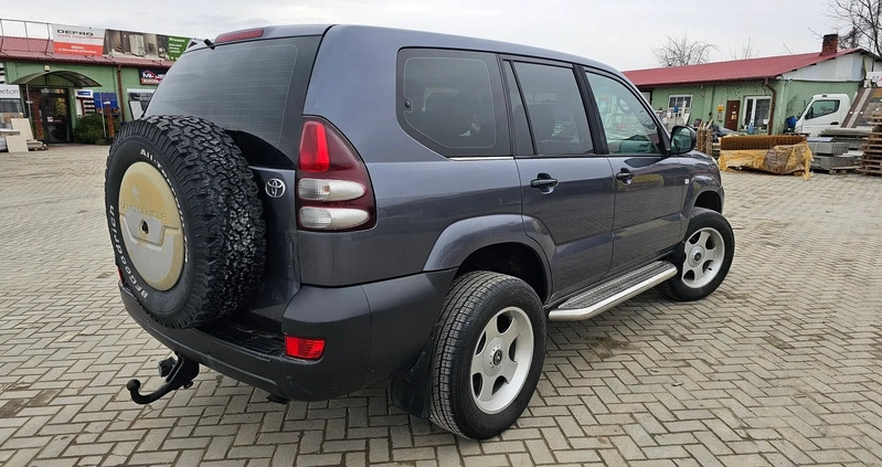 Toyota Land Cruiser cena 59000 przebieg: 288351, rok produkcji 2006 z Zawichost małe 121